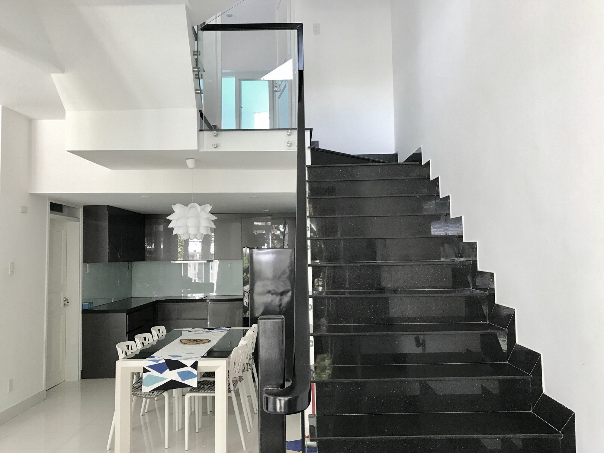 Vivid Garden Homestay На Транг Екстериор снимка
